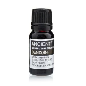 Frasco de aceite esencial de benjuí diluido 10 ml sobre fondo blanco.