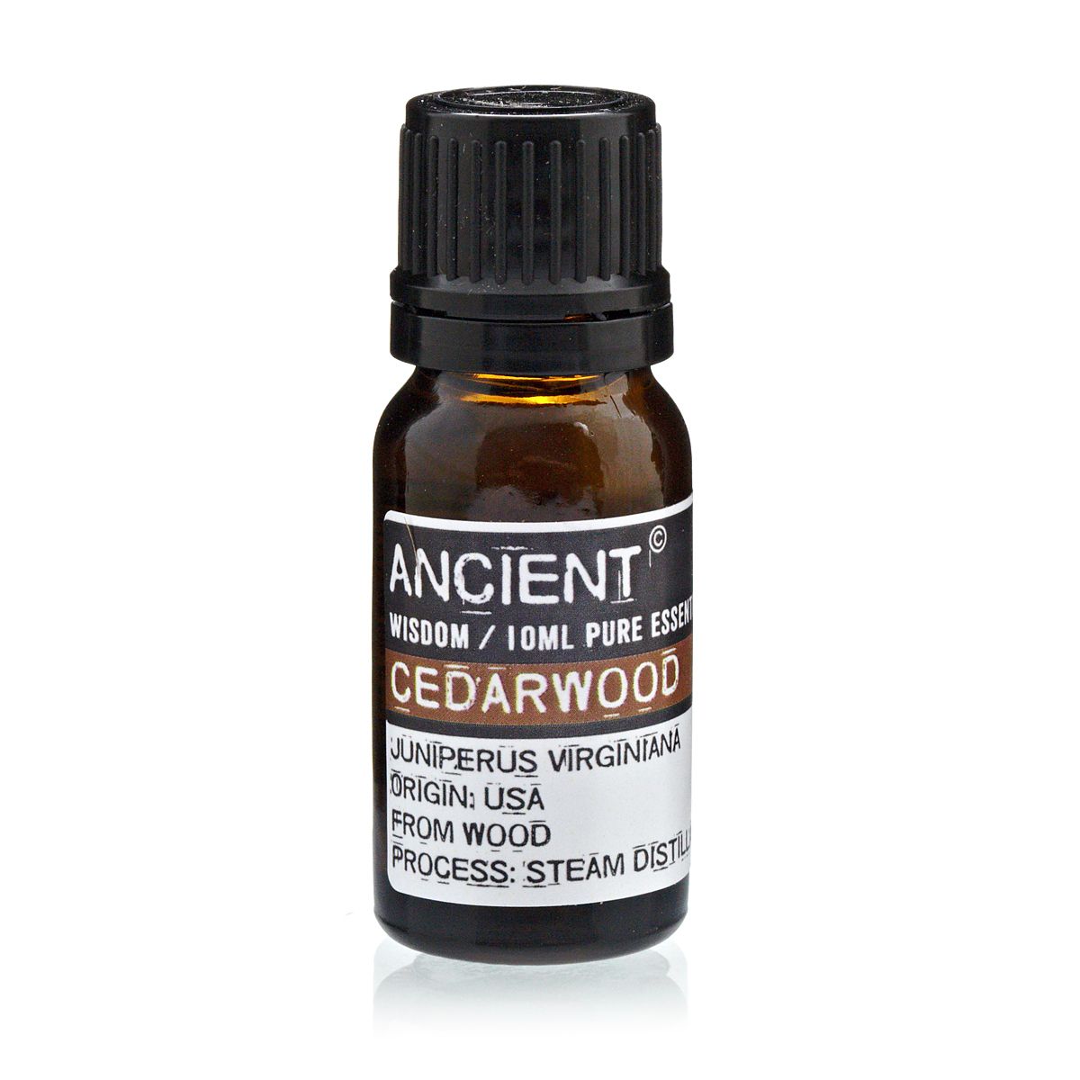 Frasco de aceite esencial de cedro de virginia 10 ml sobre fondo blanco.