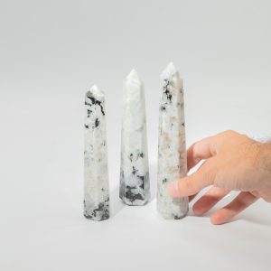 Piedra preciosa de punta obelisco de seis caras, aprox. 17 cm - piedra luna arcoíris