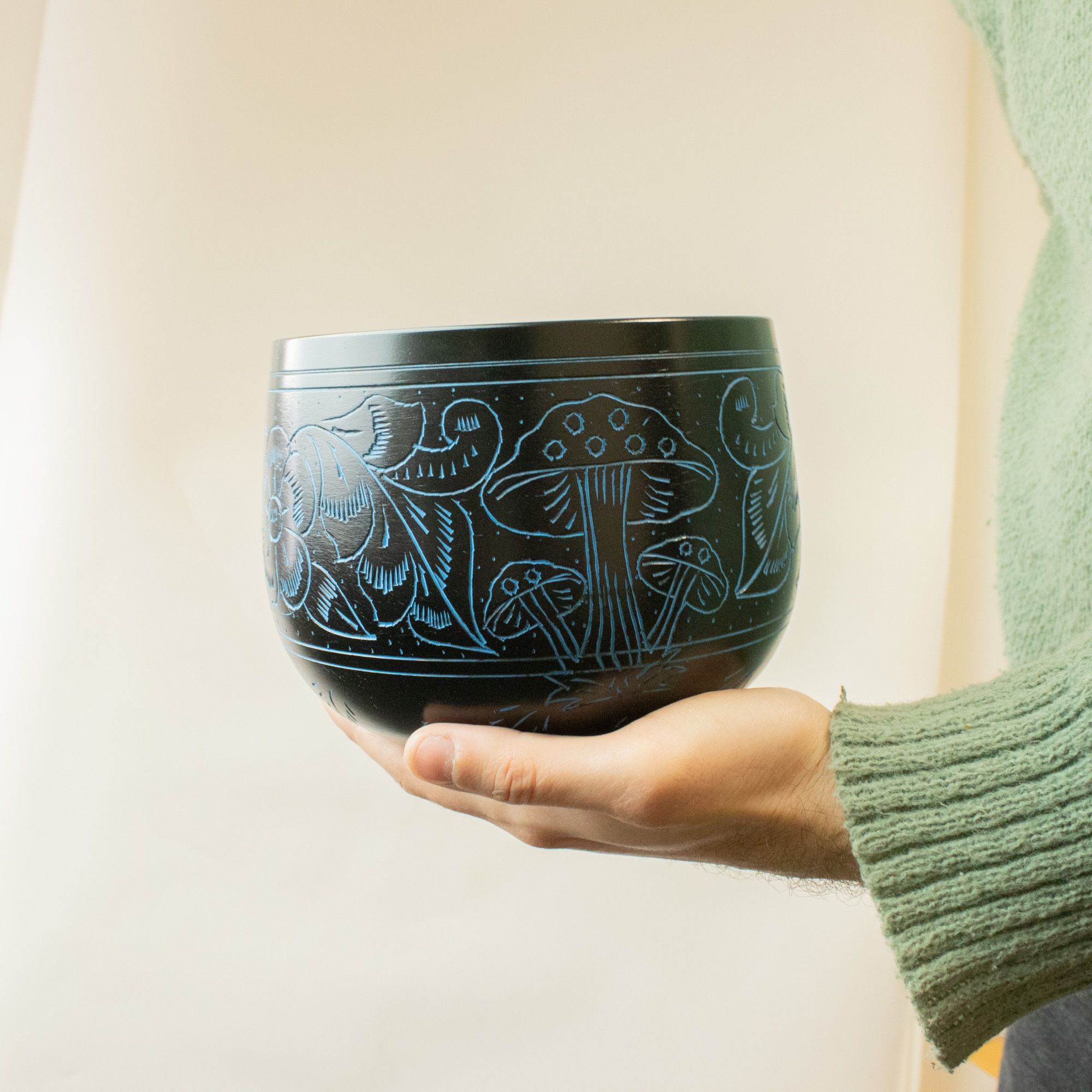 Cuenco tibetano de caldero - Hongo mágico - Azul (15 cm) - Imagen 4