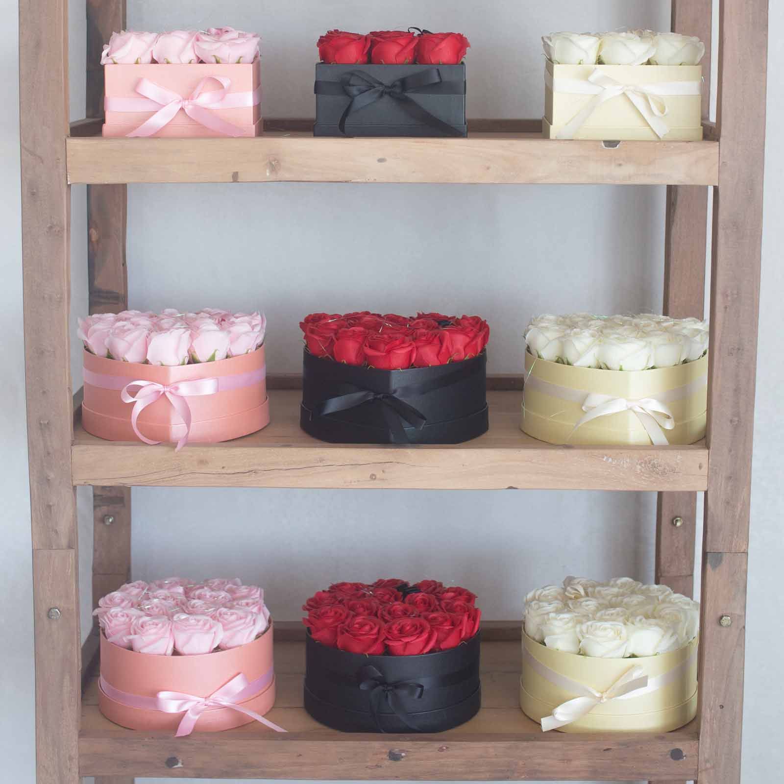 Caja de Regalo - Flor de Jabón 9 Rosas Crema - cuadrado - Imagen 10