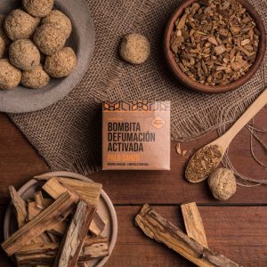 Caja de 8 Bombitas de Incienso Palo Santo
