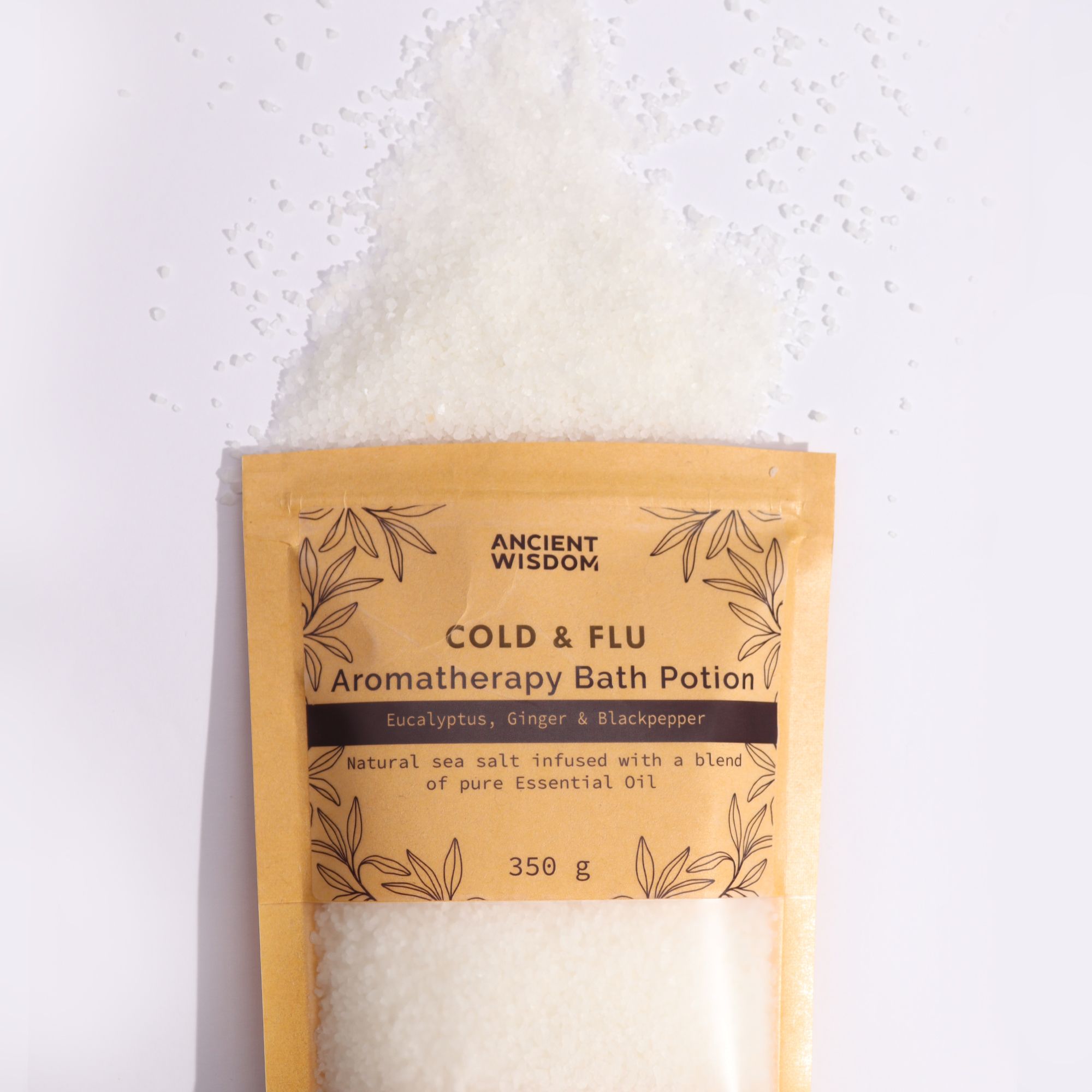 Bolsa de la poción de aromaterapia Resfriados y Gripe con sales claras saliendo por la parte superior.