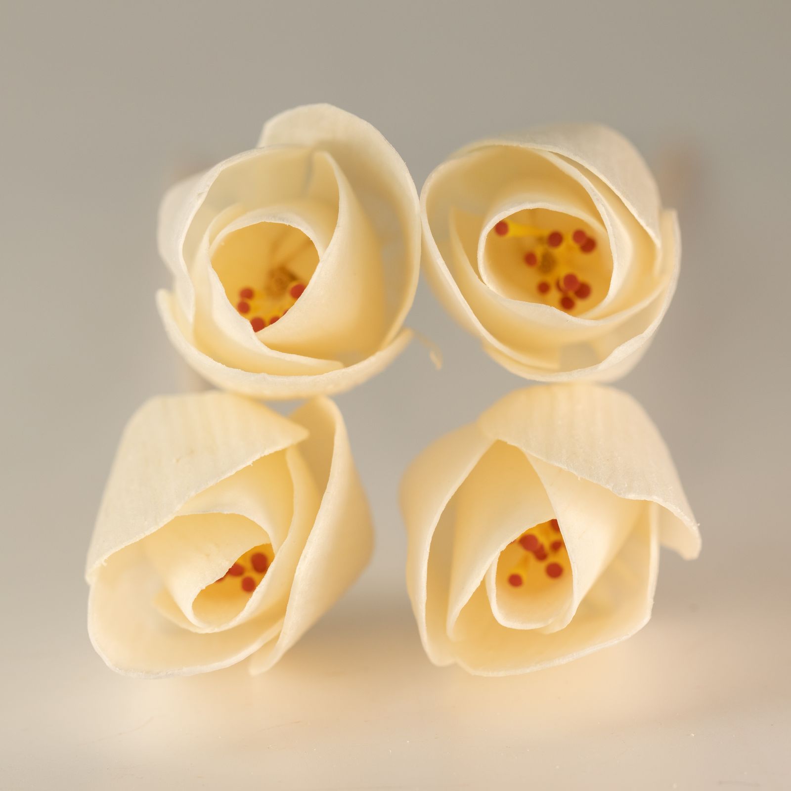 Flor Difusora de Madera Tulipán Mediana – Pack de 4, En Caña - Imagen 6