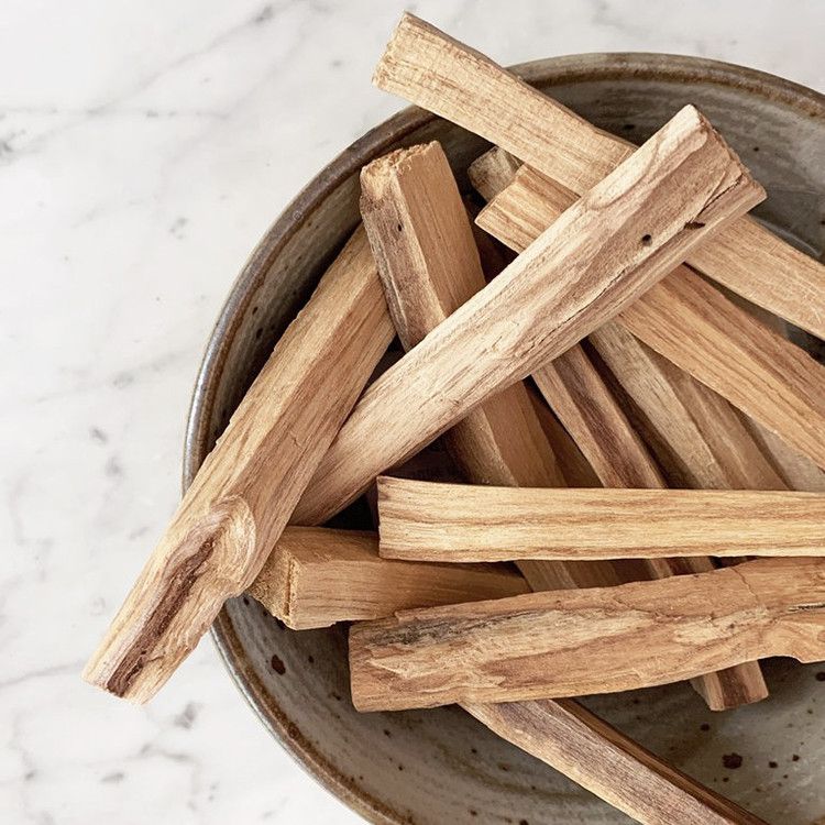 Palo Santo en Palitos 25 g - 3 a 4 Unidades - Imagen 2